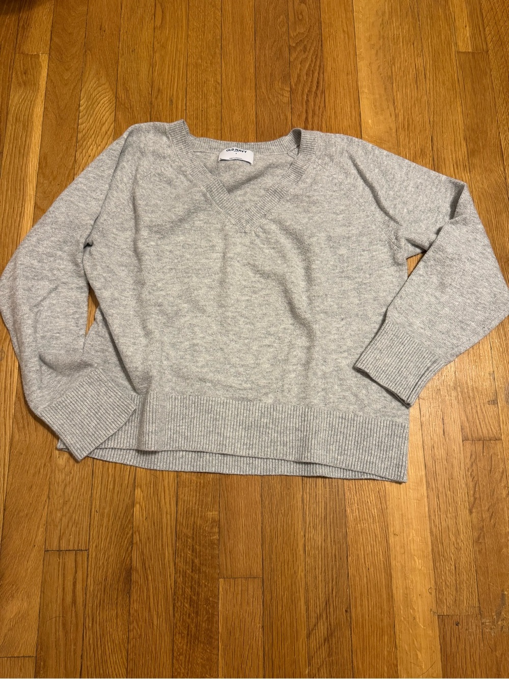 Old Navy Light Gray V-Neck Sweater